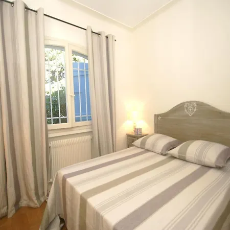 In Near Beaches & Pool, Cleaning Included
