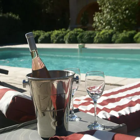 In Near Beaches & Pool, Cleaning Included *